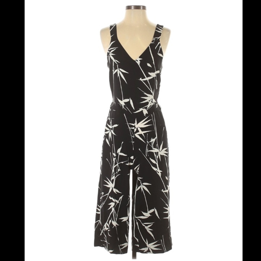 Banana republic jumpsuit size 6.
